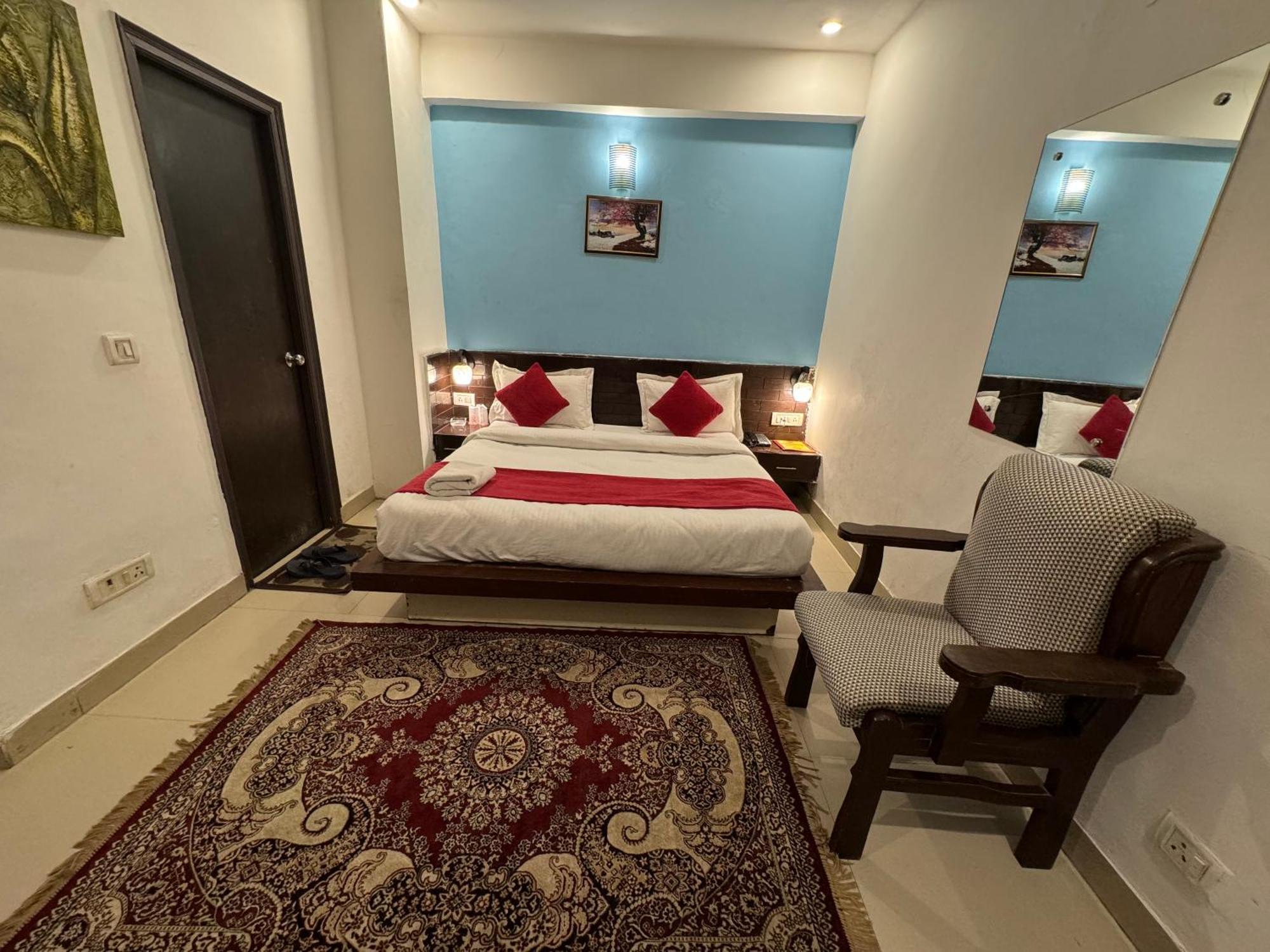 Airport Hotel Port View Ню Делхи Екстериор снимка