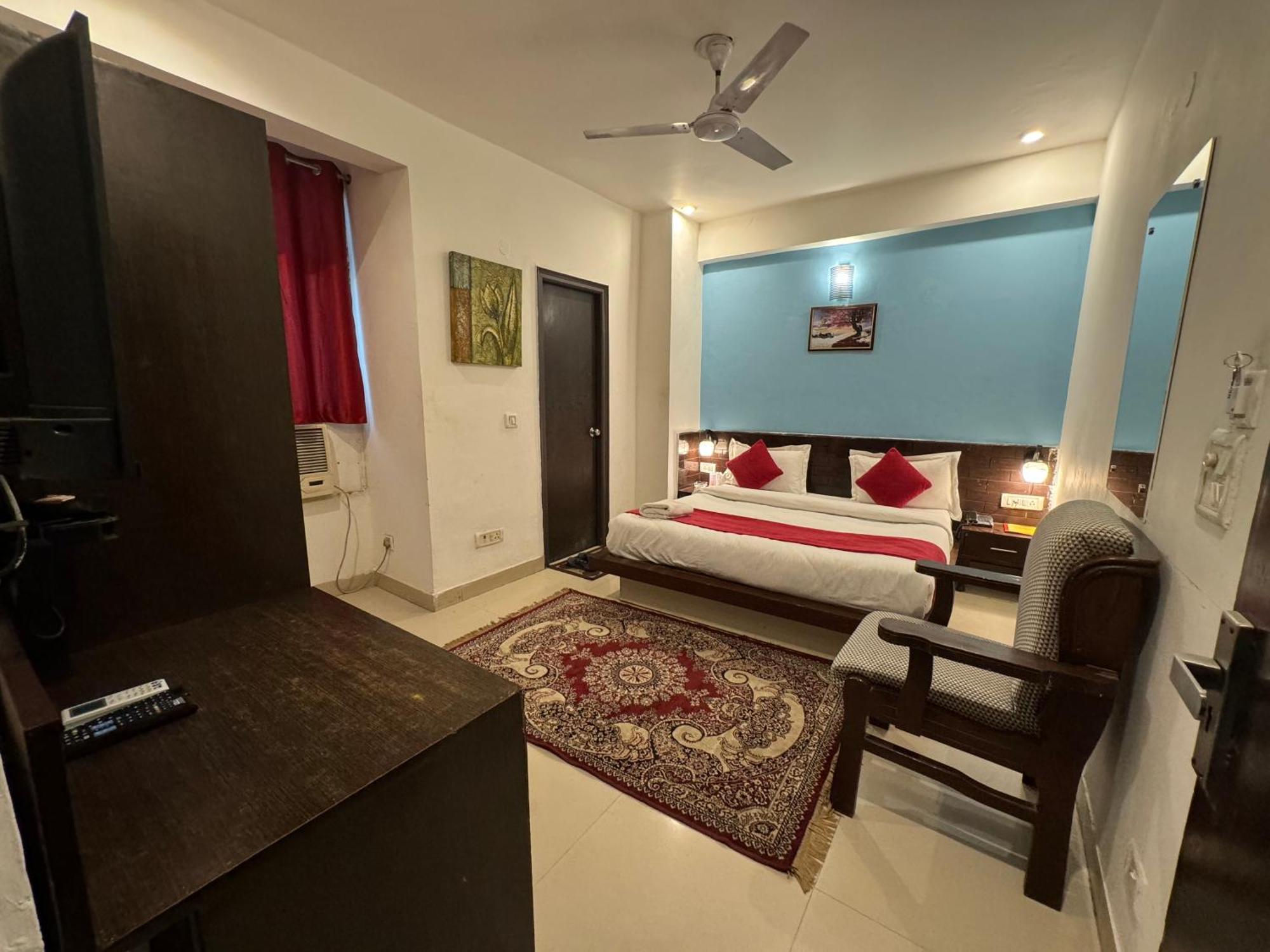 Airport Hotel Port View Ню Делхи Екстериор снимка