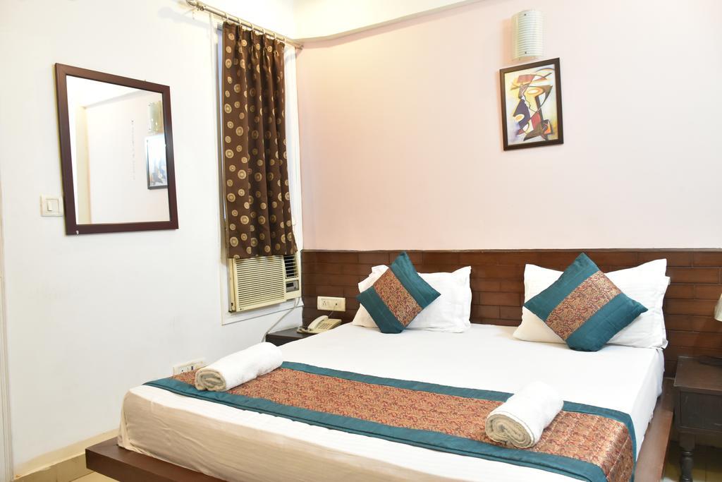 Airport Hotel Port View Ню Делхи Екстериор снимка