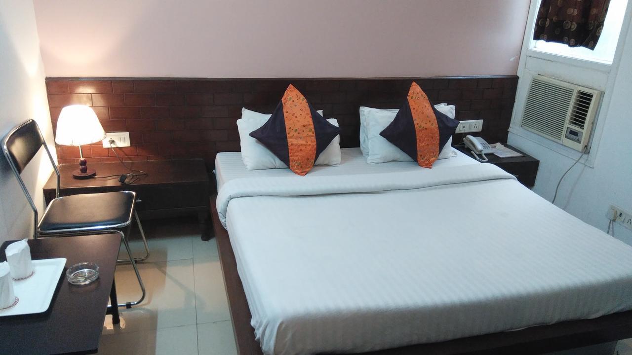Airport Hotel Port View Ню Делхи Стая снимка