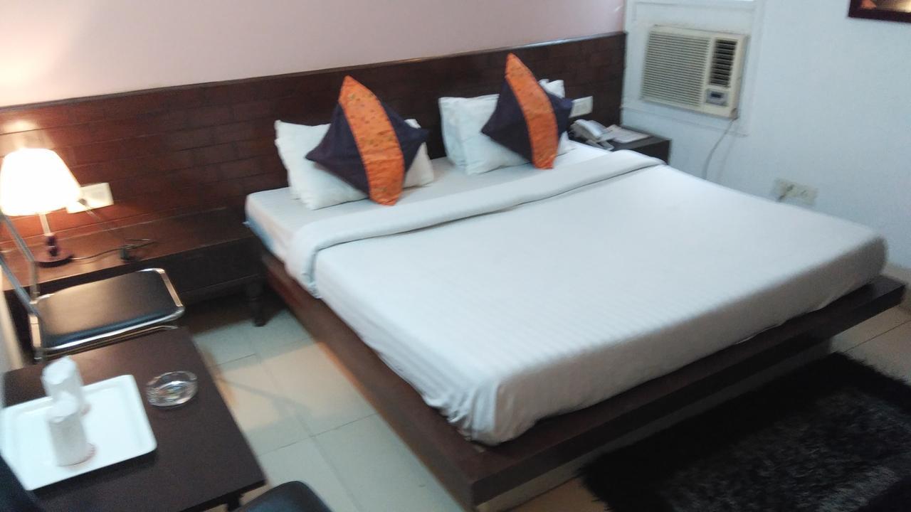 Airport Hotel Port View Ню Делхи Стая снимка