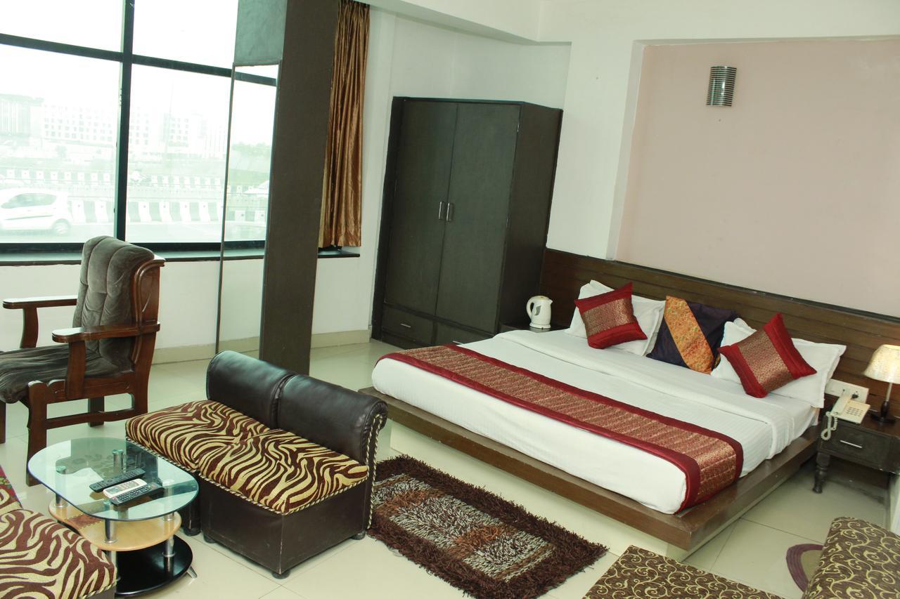 Airport Hotel Port View Ню Делхи Стая снимка